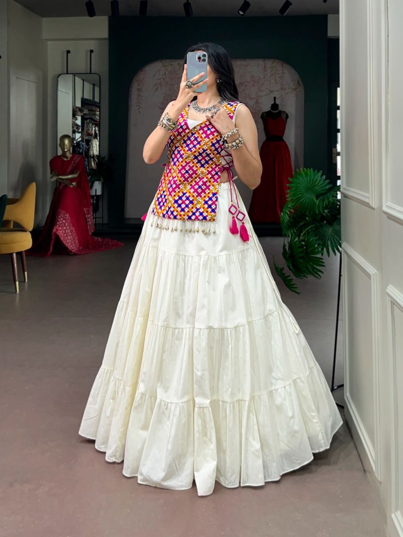 Taraa L 1723 Pure Cotton Kodi Worked Traditional Lehenga Choli Collection — Lehenga, Vardan Ethnic wholesale from Surat — view 4