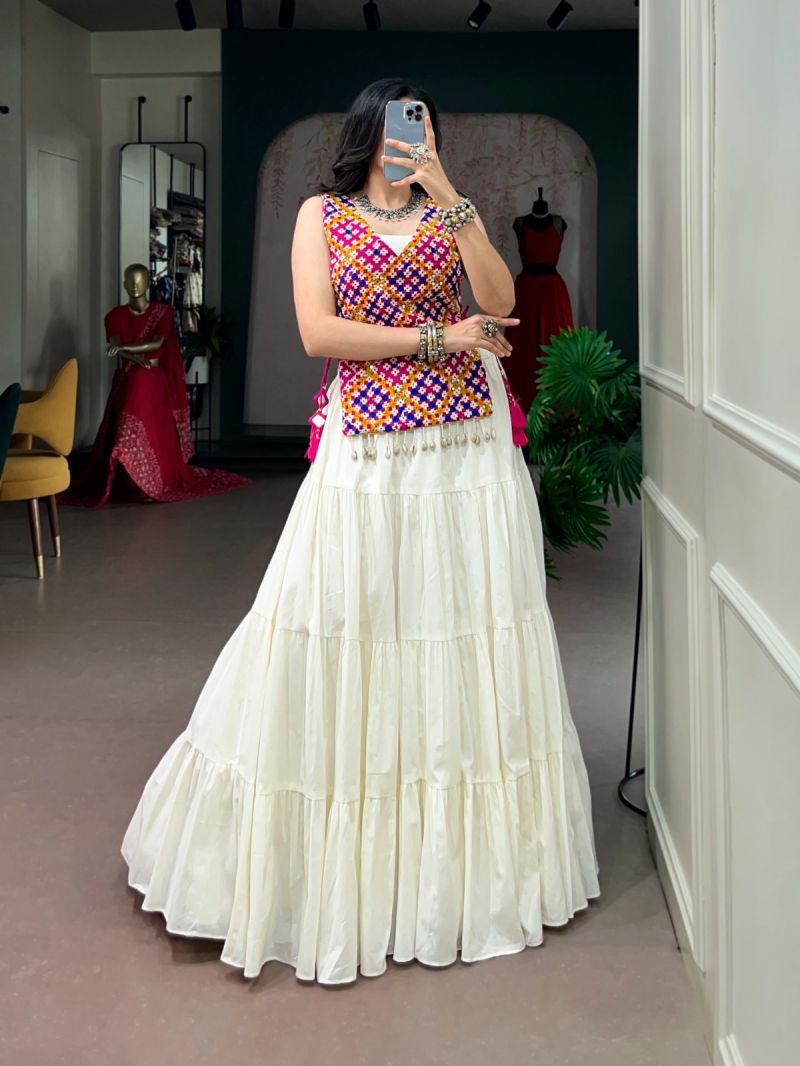 Taraa L 1723 Pure Cotton Kodi Worked Traditional Lehenga Choli Collection — Lehenga, Vardan Ethnic wholesale from Surat — view 3