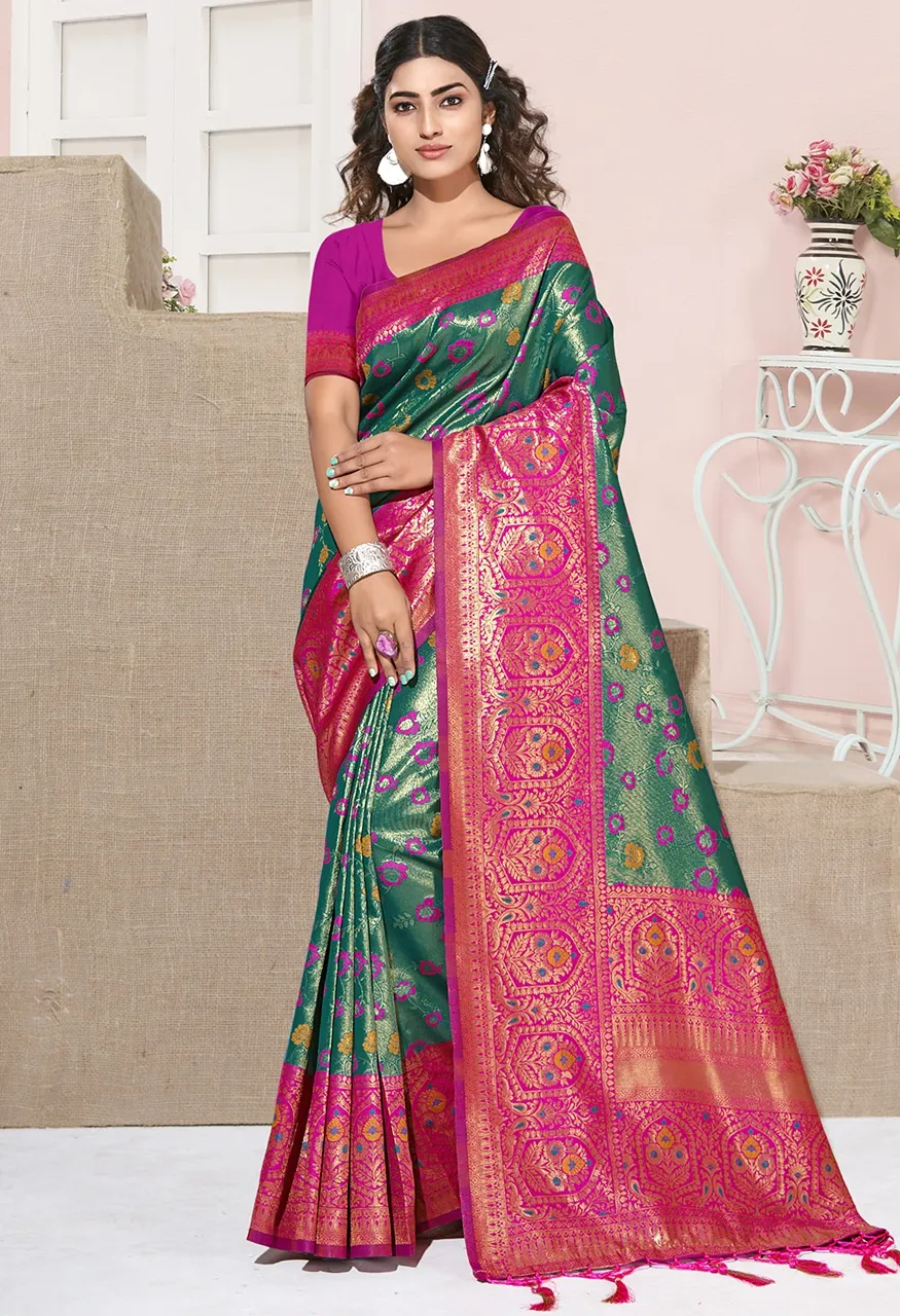 Bunawat Panchi Patola Silk Saree with Patola Silk Blouse — Singles, Bunawat wholesale from Surat — Photo 6