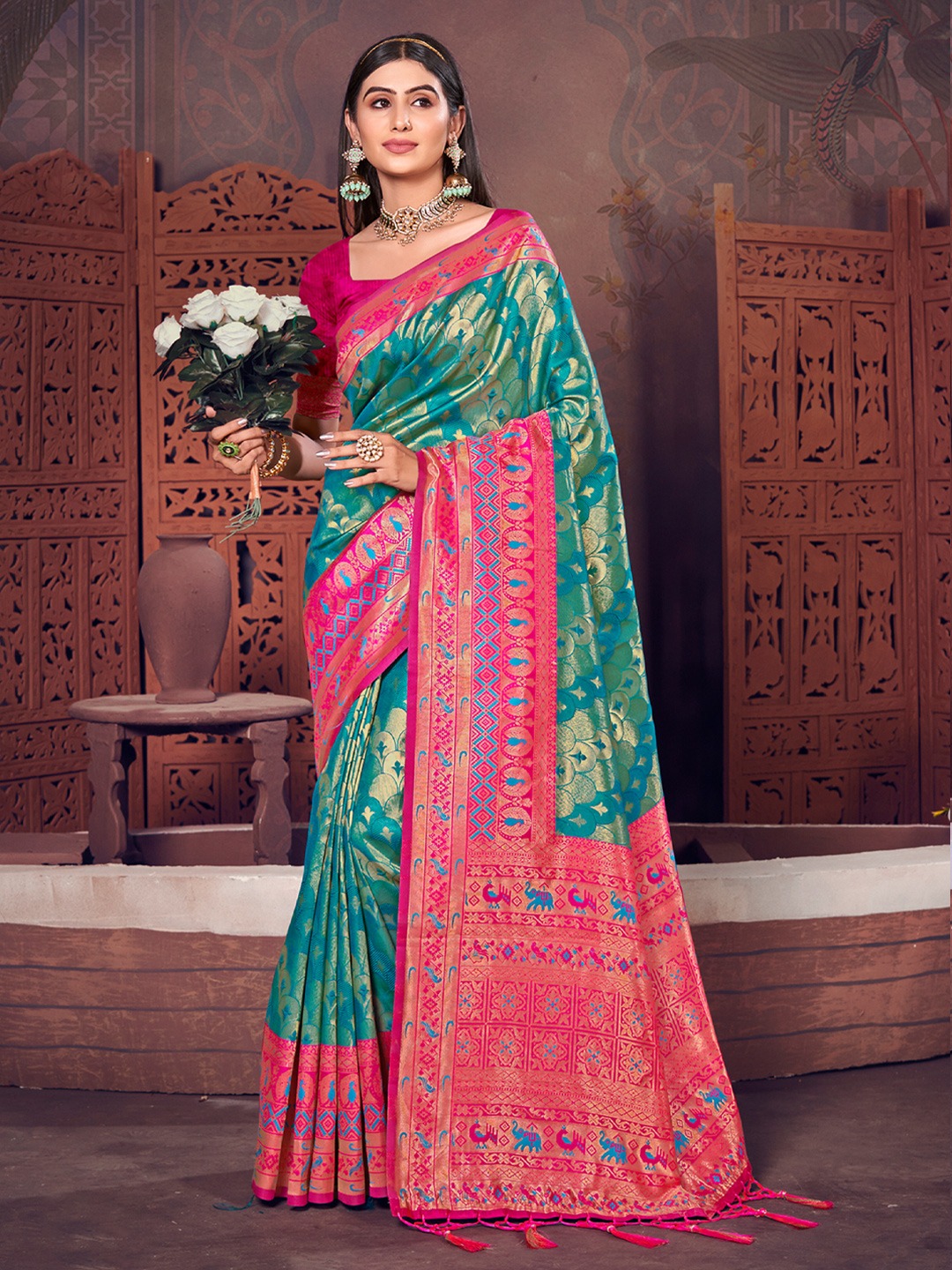 Bunawat Rajshree Patola Silk Saree with Patola Silk Blouse — Singles, Bunawat wholesale from Surat — Photo 5