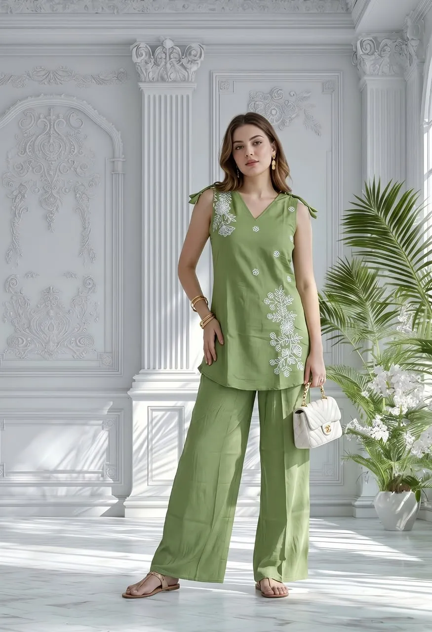 Mul Chanderi Heavy Work Plazo Cordset with Cotton Inner Set — Wholesale Kurtis, Vardan Ethnic wholesale from Surat — Photo 2