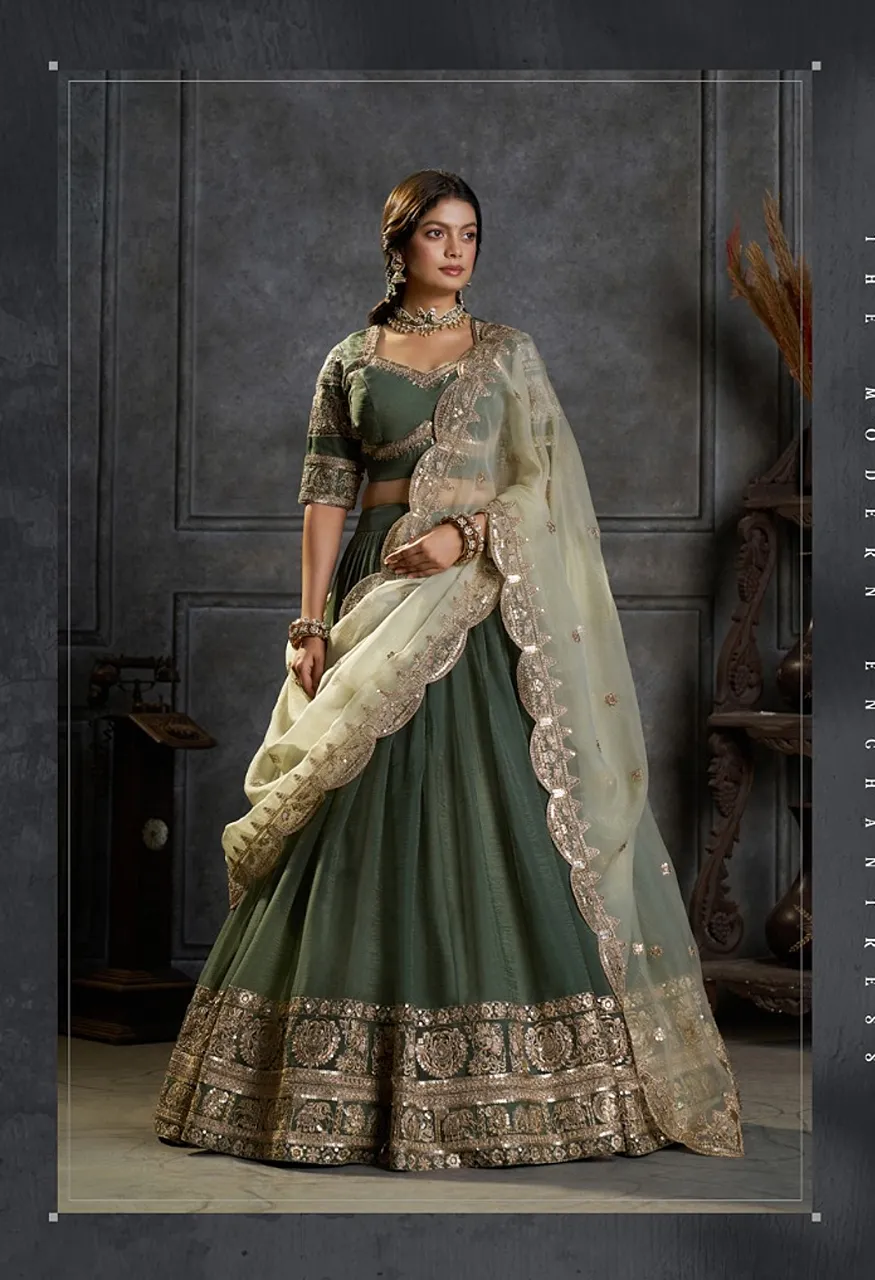Arya Saanjh Pure Organza Embroidered Lehenga Set — Wholesale Lehenga, Vardan Ethnic wholesale from Surat — Photo 12