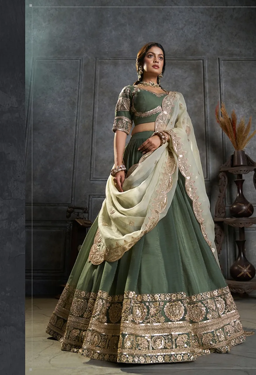 Arya Saanjh Pure Organza Embroidered Lehenga Set — Wholesale Lehenga, Vardan Ethnic wholesale from Surat — Photo 11