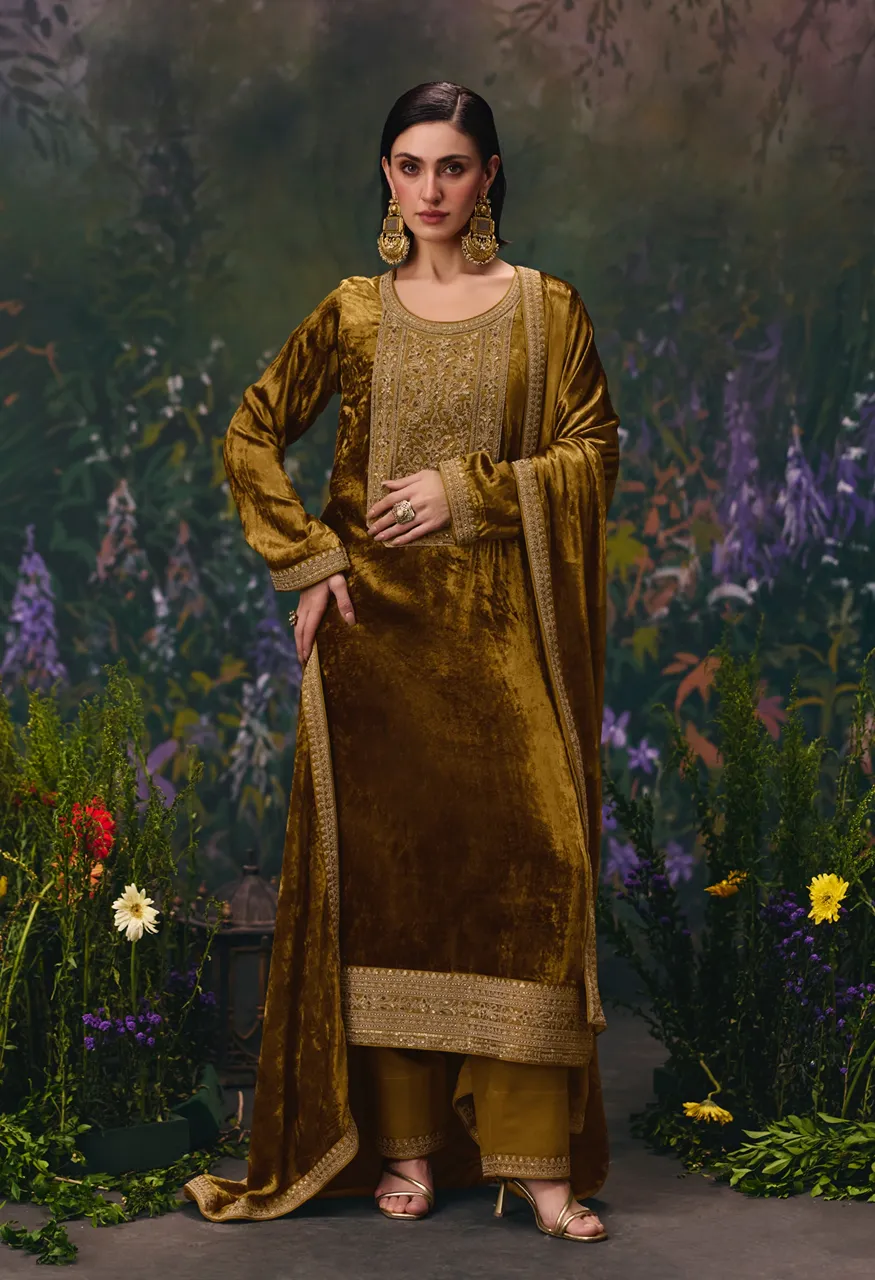 Aiqa Divine Elegance Top Bottom Fabric Catalog — Wholesale Pakistani Suits, Vardan Ethnic wholesale from Surat — Photo 5