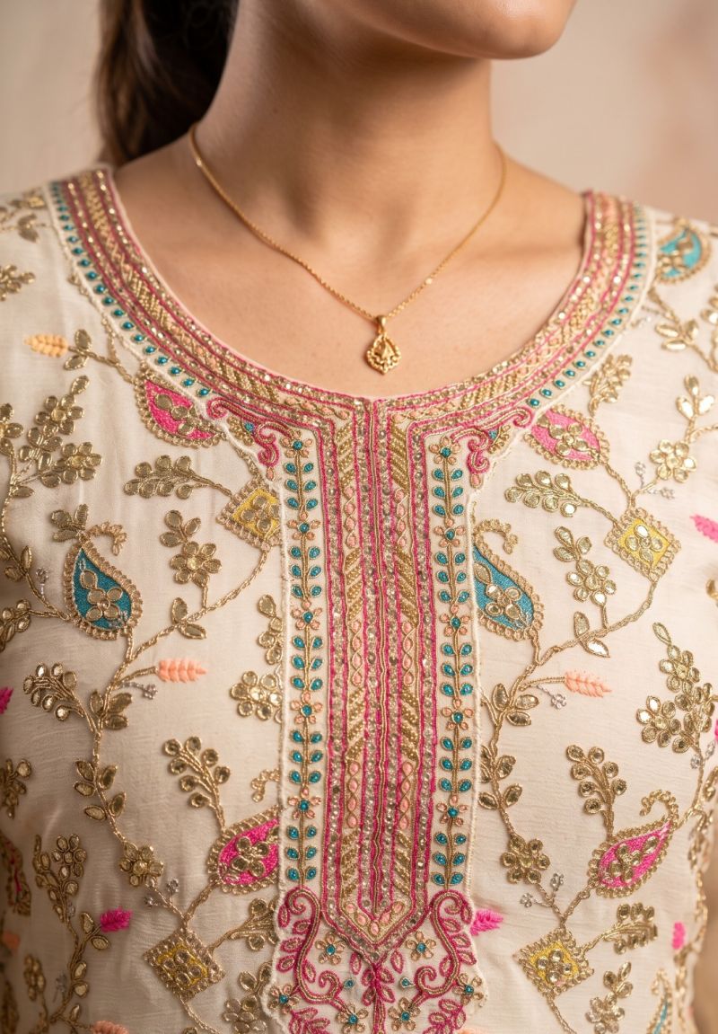Aurraa Sundari Chinon Silk Embroidered Designer Salwar Kameez Collection — Wholesale Salwar Suits, Vardan Ethnic wholesale from Surat — Photo 9