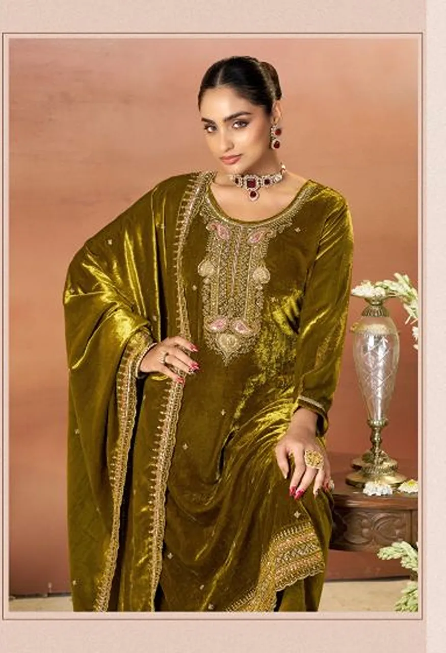 Four Dots Standard Pure Makhmal Velvet Heavy Beads Work Salwar Kameez