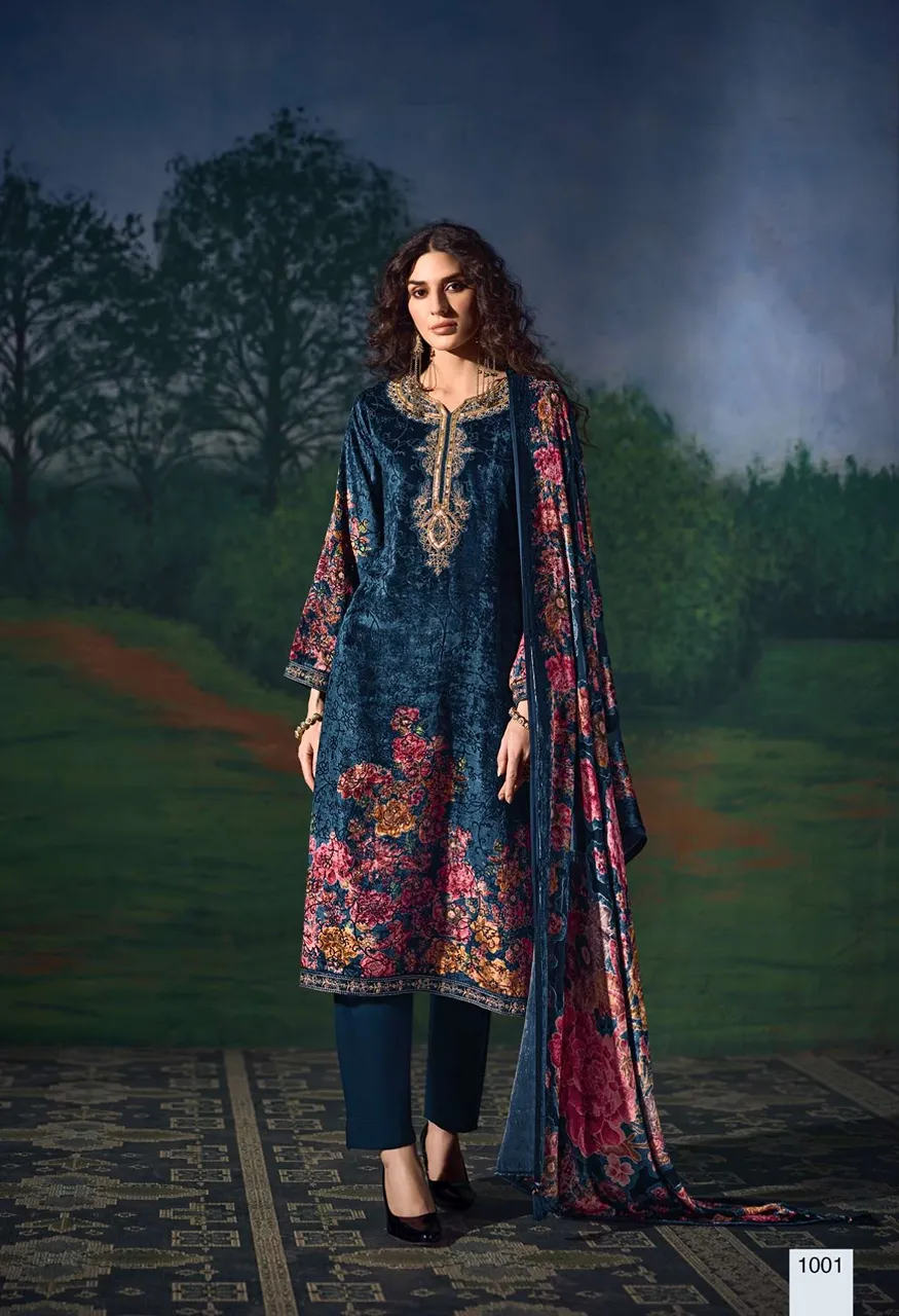 Heer Palachi Velvet Suit with Hand and Beads Embroidery — Wholesale Salwar Suits, Vardan Ethnic wholesale from Surat — Photo 2