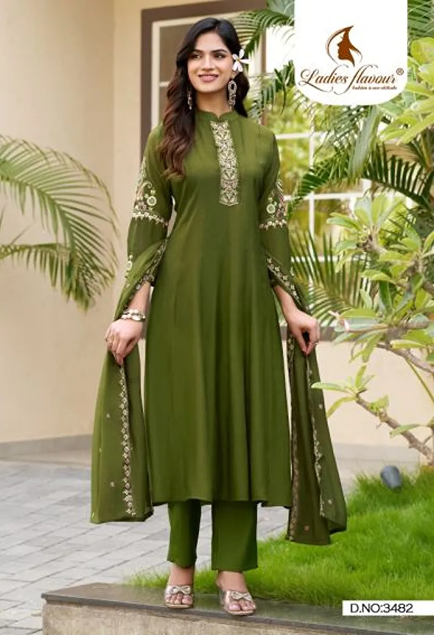 Ladies Flavour 3482 To 3484 Mul Chanderi Embroidered Kurti Set With Bottom and Dupatta — Wholesale Salwar Suits, Ladies Flavour wholesale from Surat — Photo 4