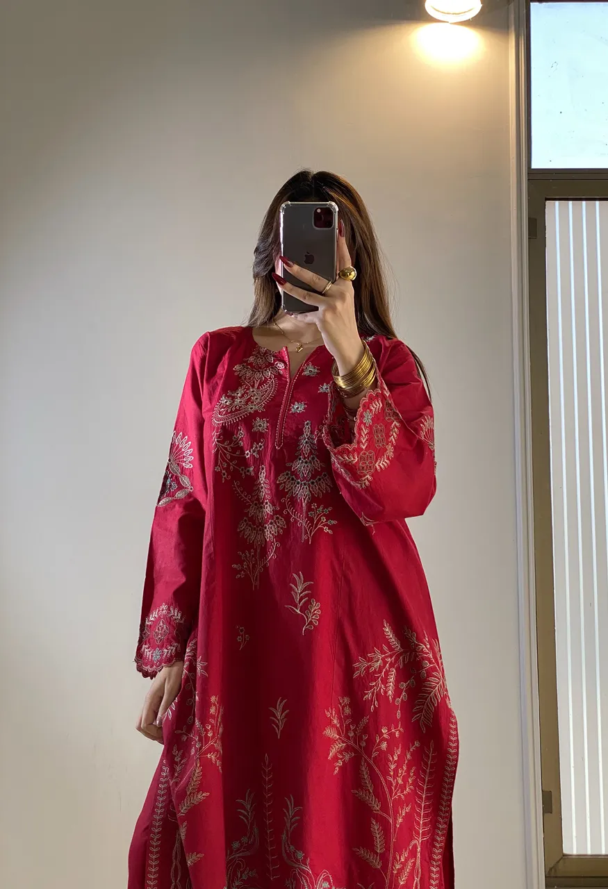 LG-2150 Mul Chanderi Designer Suit Embroidery Cut Work — Wholesale Kurtis, Vardan Ethnic wholesale from Surat — Photo 4