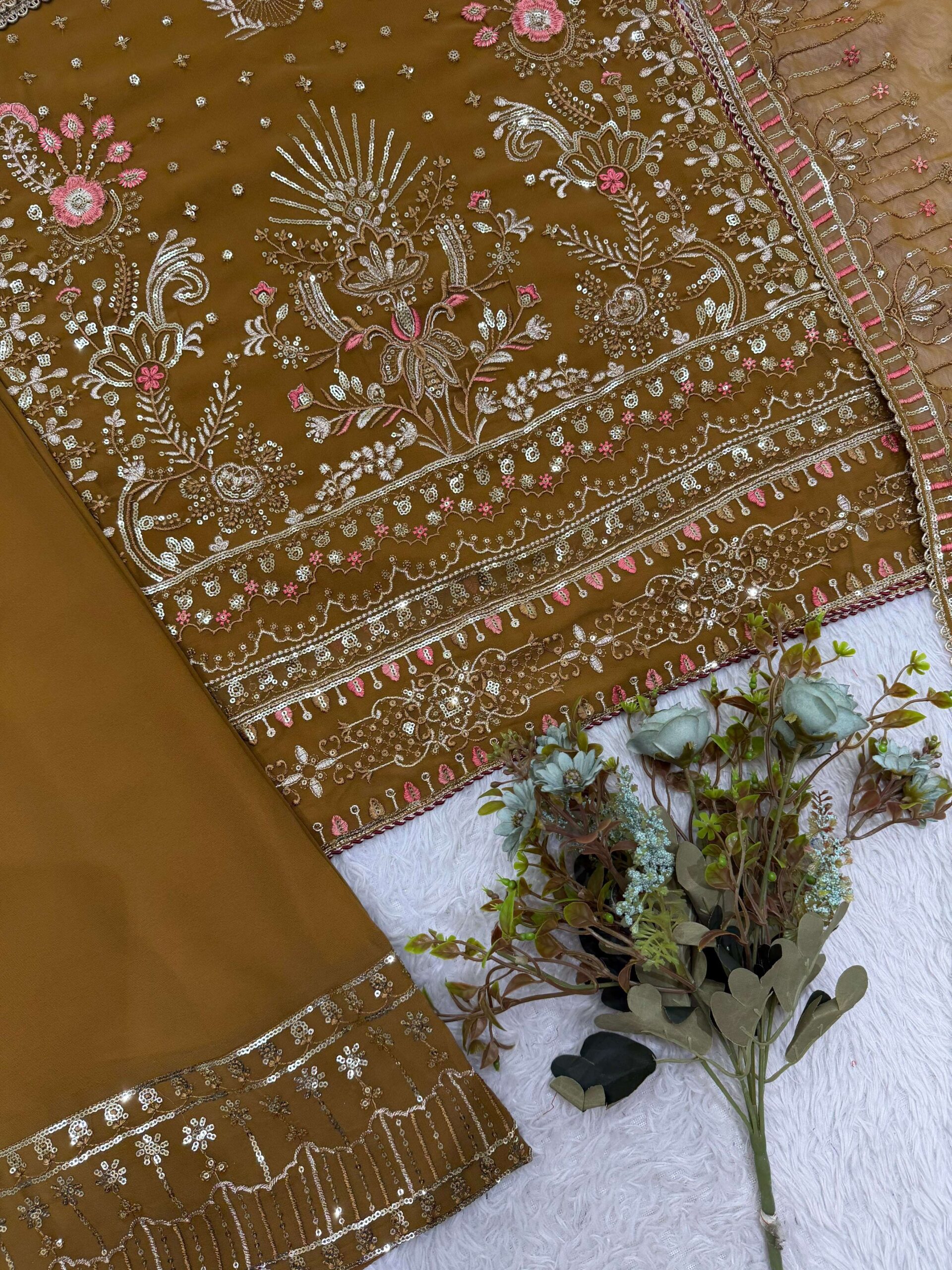LG 2159 Georgette Sequence Embroidery Designer Work Festive Wear Ladies Suit — Wholesale Salwar Suits, Vardan Ethnic wholesale from Surat — Photo 4