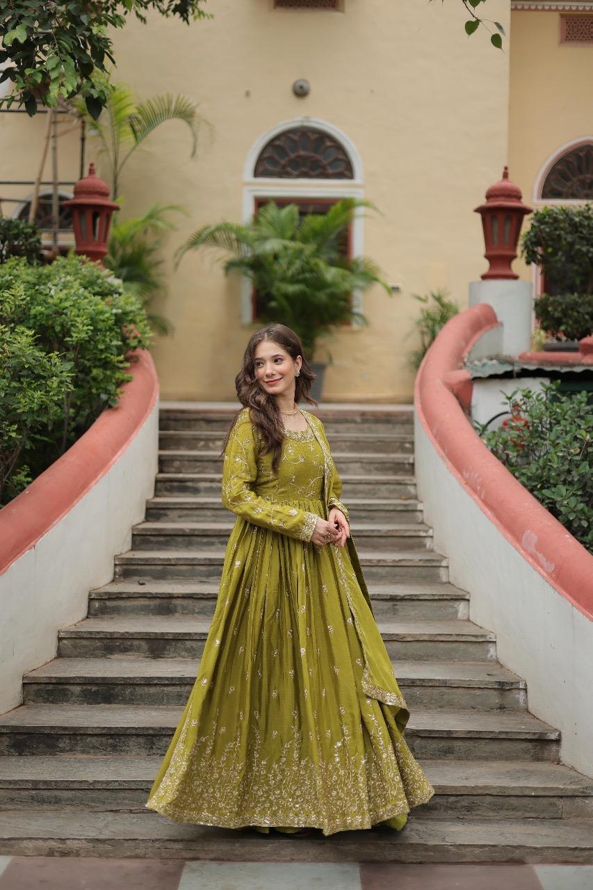 LW-9193 Chinon Sequins Embroidered Kurti Sharara Set with Dupatta — Wholesale Salwar Suits, Vardan Ethnic wholesale from Surat — Photo 5