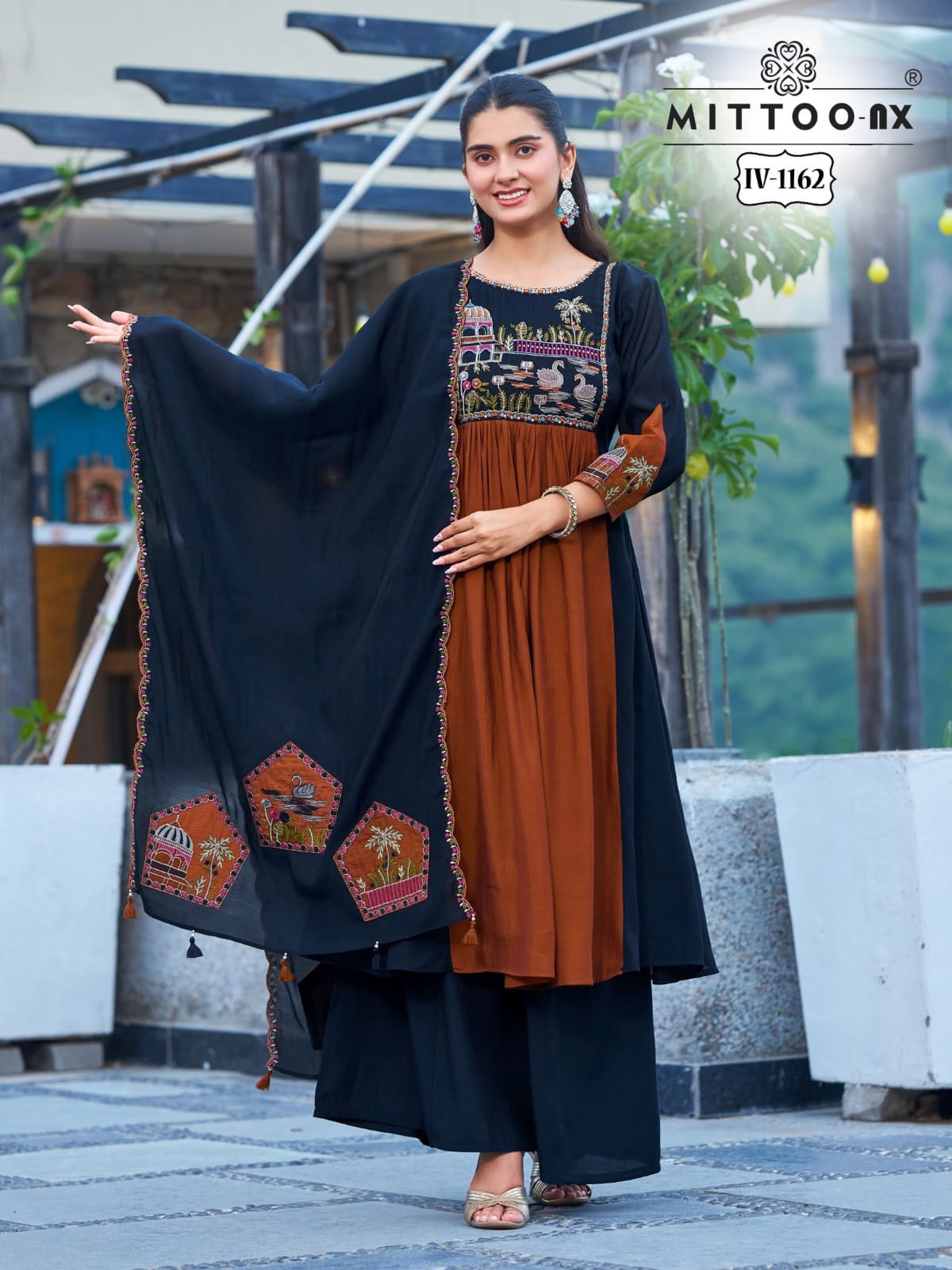 Mittoo Combo Mul Chanderi Thread Work and Khatli Work Suit Set — Wholesale Kurtis, Mittoo wholesale from Surat — Photo 2