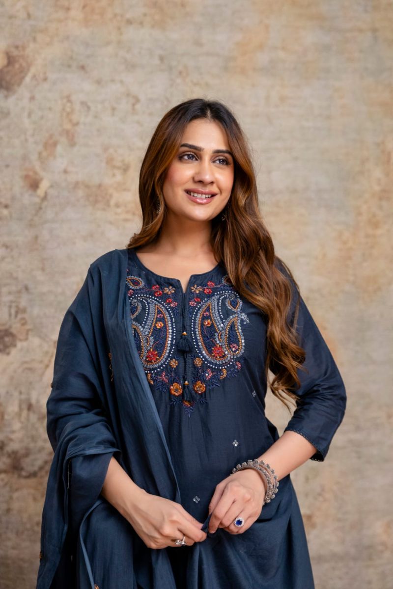Naisha K 1439 Mul Mul Embroidered Fancy Kurti With Bottom Dupatta Set