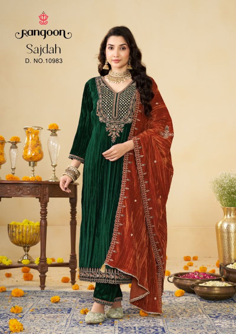 Rangoon Sajdah Crush Fancy And Mirror Work Designer Salwar Kameez — Wholesale Pakistani Suits, Vardan Ethnic wholesale from Surat — Photo 4