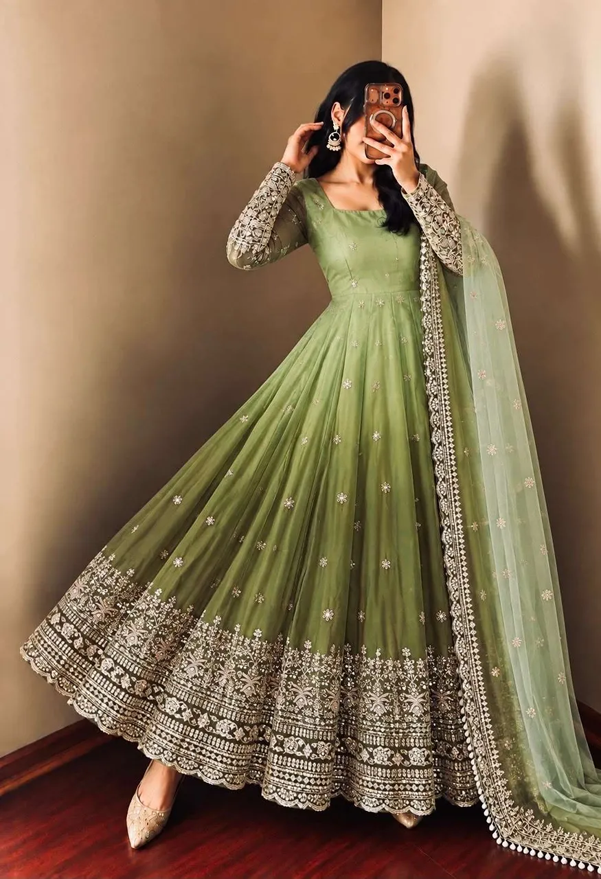 Sr 1725 Shaded Georgette Fabric Beautiful Designer Look Party Wear Anarkali Gown Style Suit