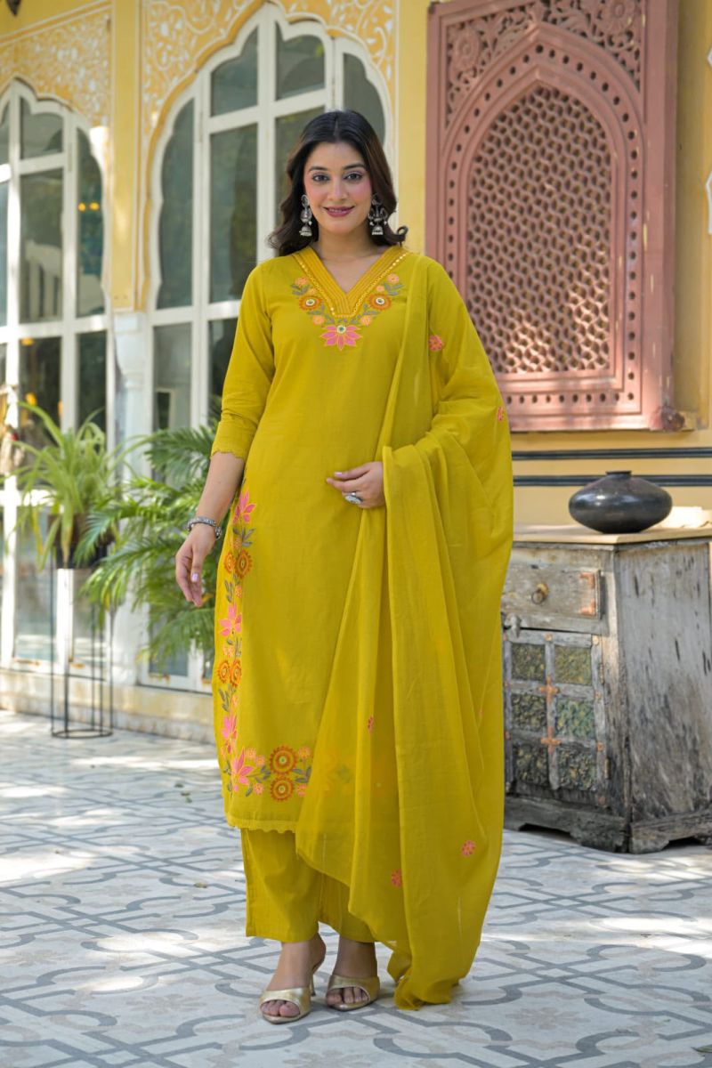 Tlc Vol 189 Wholesale Cotton Embroidered Kurti With Bottom Dupatta Collection — Wholesale Kurtis, Vardan Ethnic wholesale from Surat — Photo 4